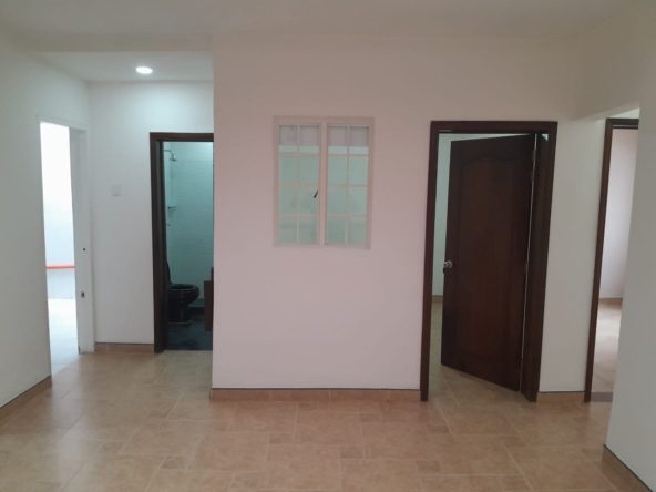 ARRIENDAN CASA CHAPINERO UN PISO BARRIO COLOMBIA