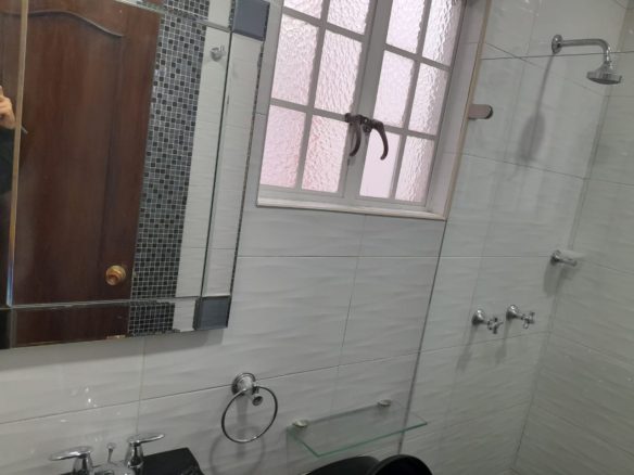 ARRIENDAN CASA CHAPINERO UN PISO BARRIO COLOMBIA