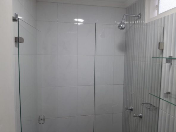 ARRIENDAN CASA CHAPINERO UN PISO BARRIO COLOMBIA