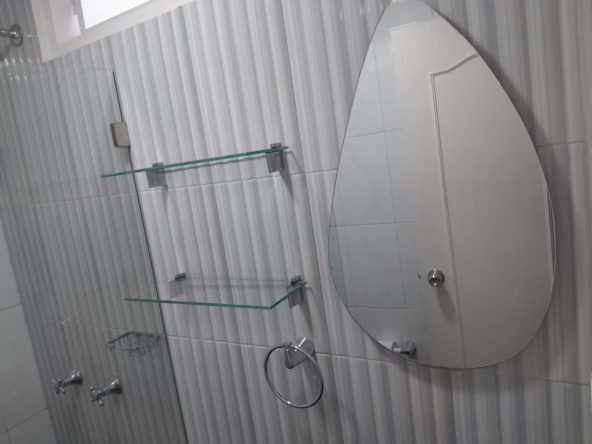 ARRIENDAN CASA CHAPINERO UN PISO BARRIO COLOMBIA